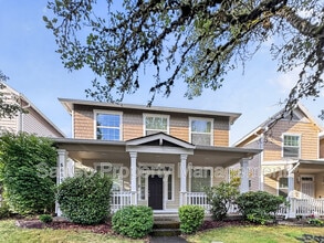 Building Photo - 5605 NE Caddis Dr
