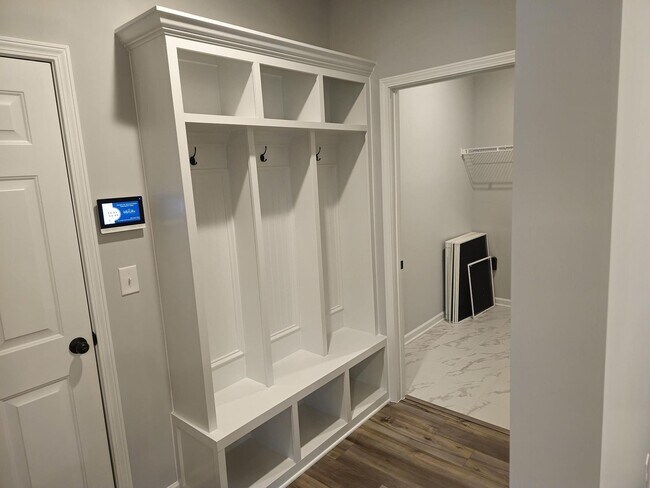 Building Photo - 807 Kilworth Cir
