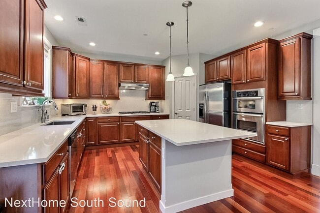 Building Photo - 5 br, 3.5 bath House - 1177 Bell Hill Place