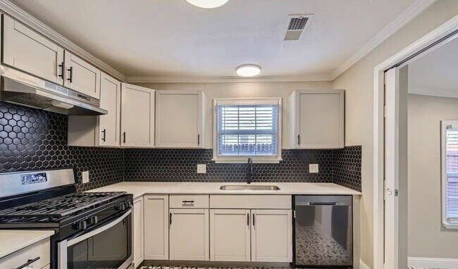 Foto del edificio - 3920 Calmont Ave