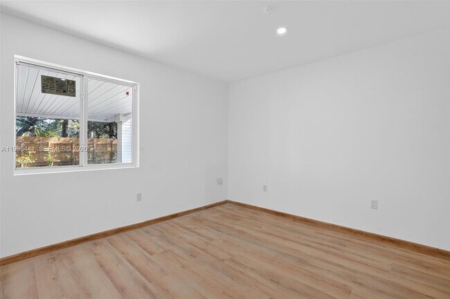 Foto del edificio - 1515 Redland Rd