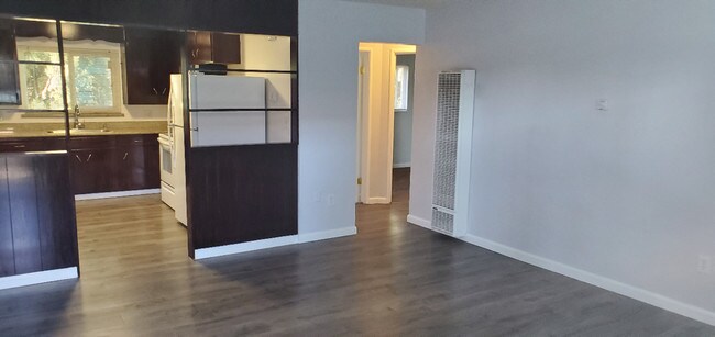 Foto del edificio - 225 W Eaton Ave
