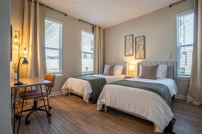 Building Photo - 110 Addison Rd