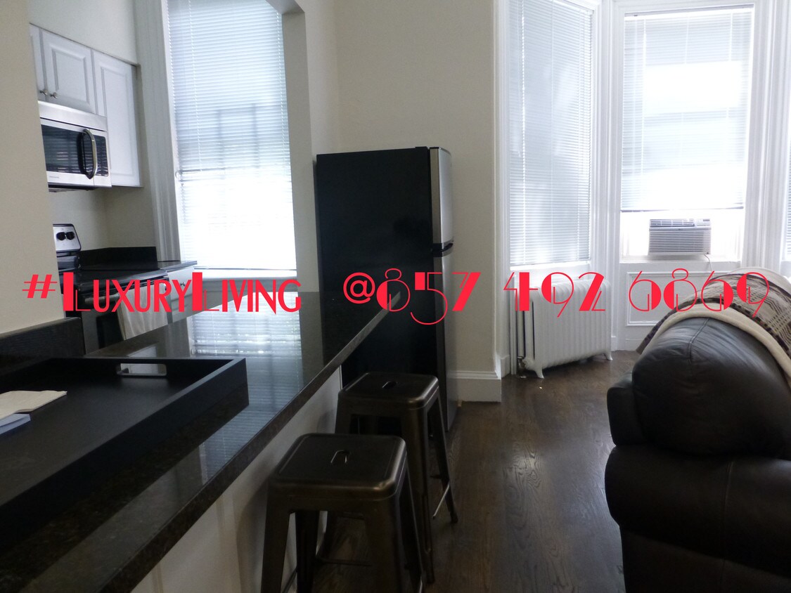 Foto principal - 304 Berkeley St