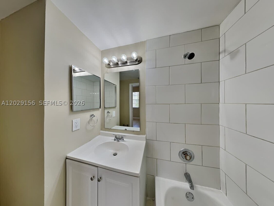 Building Photo - 741 SW 148th Ave