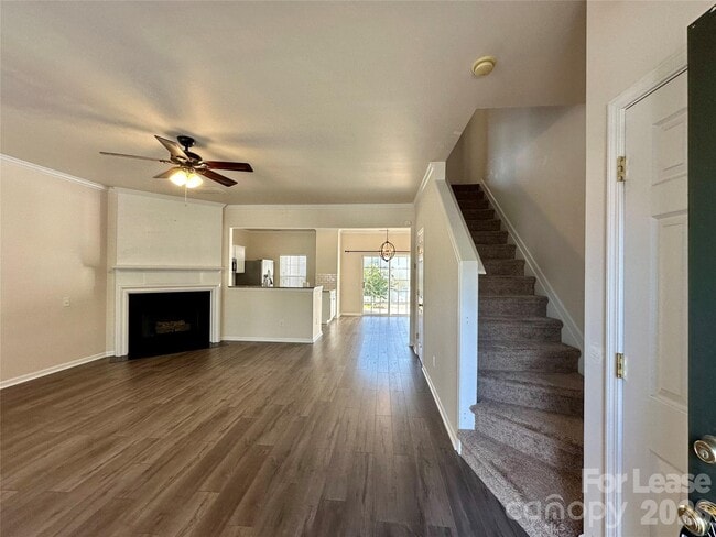 Building Photo - 6836 Rothchild Dr