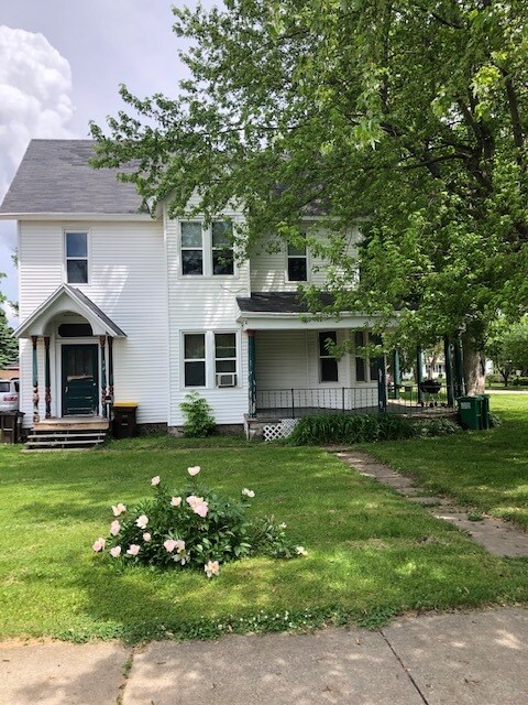 Primary Photo - 401 W Diggins St