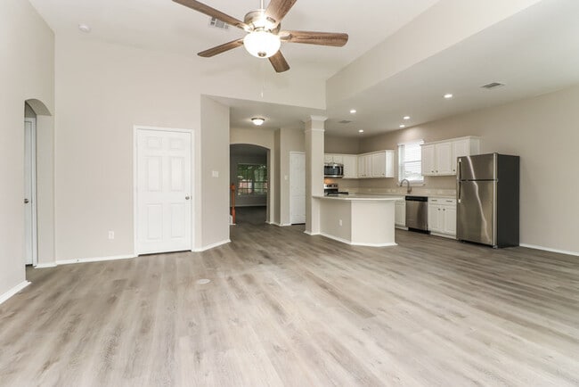 Foto del edificio - 2625 Gardendale Dr