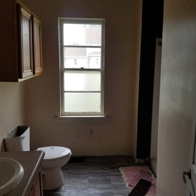 Bathroom - 619 S 4th St