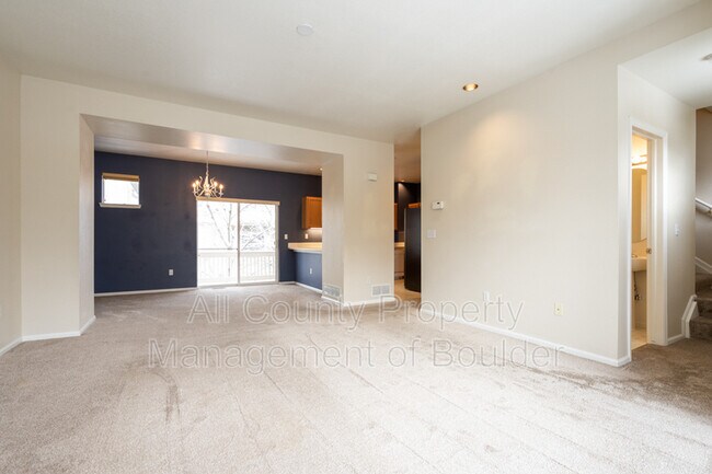 Building Photo - 2321 Water Cress Ct