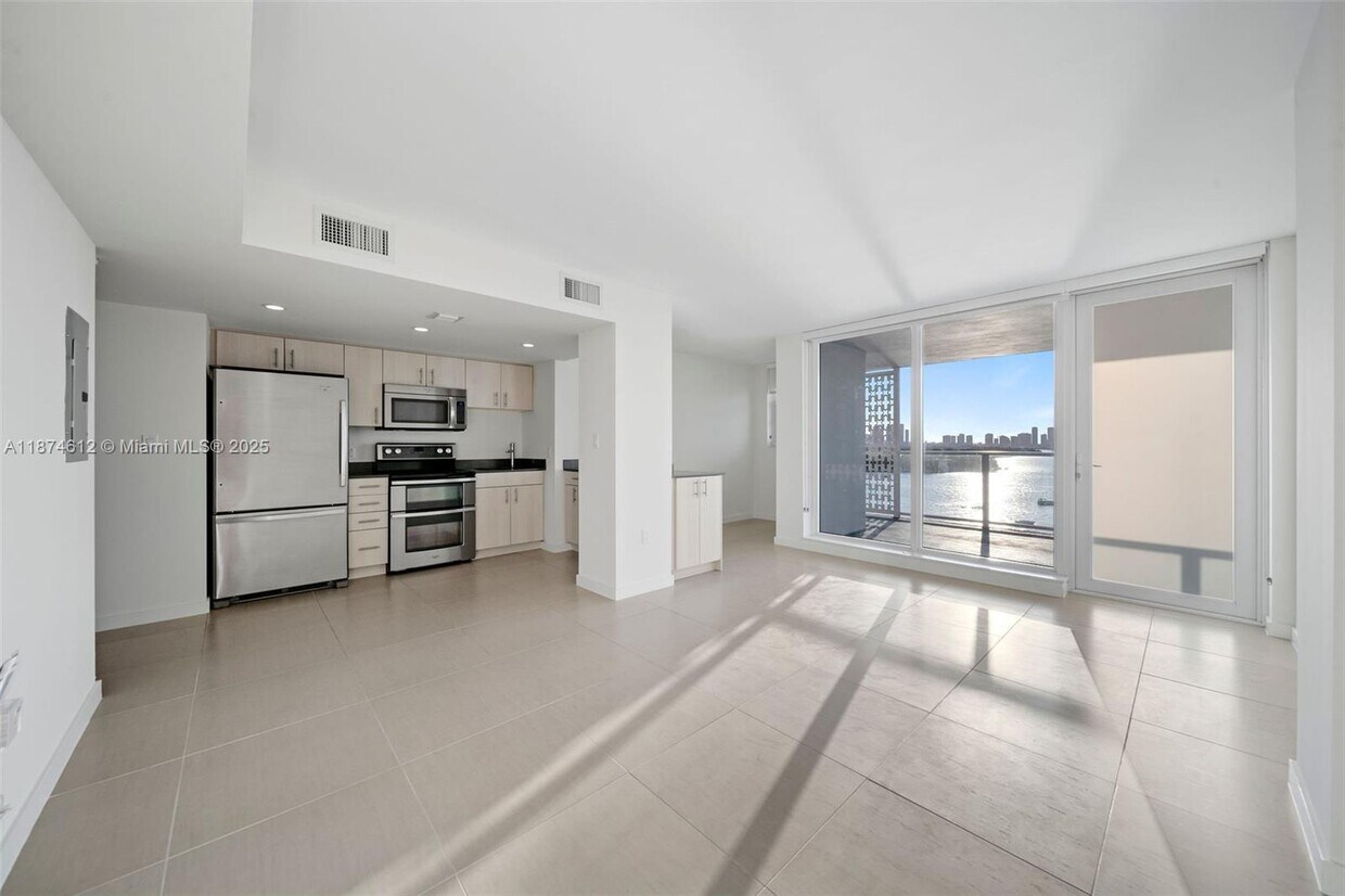 Foto principal - 910 West Ave