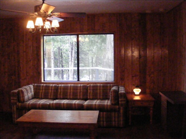 Building Photo - 26485 Crystal Rd