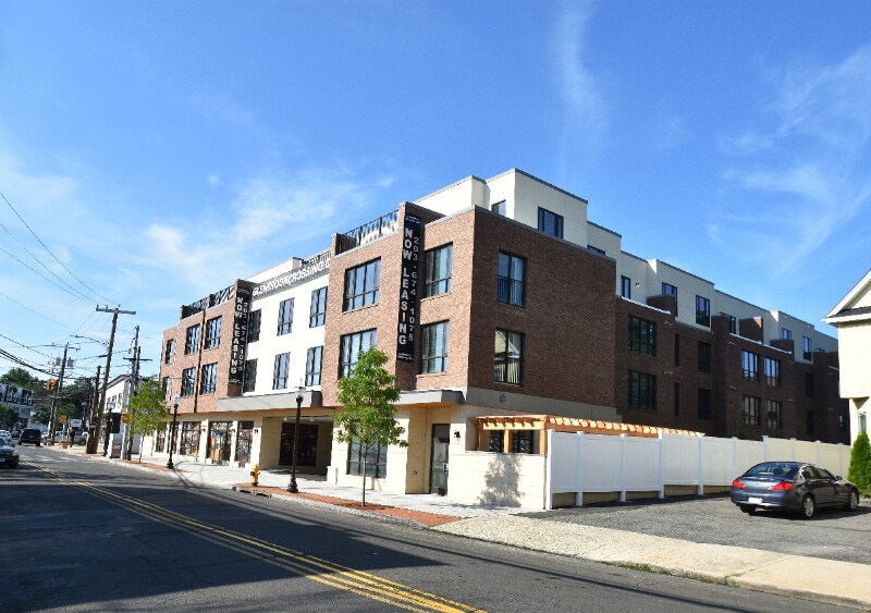 Foto principal - 504 Glenbrook Rd