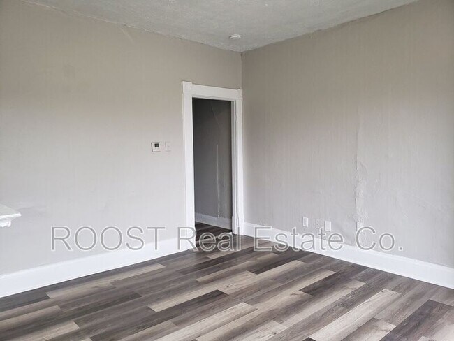 Building Photo - 521 Starr Avenue