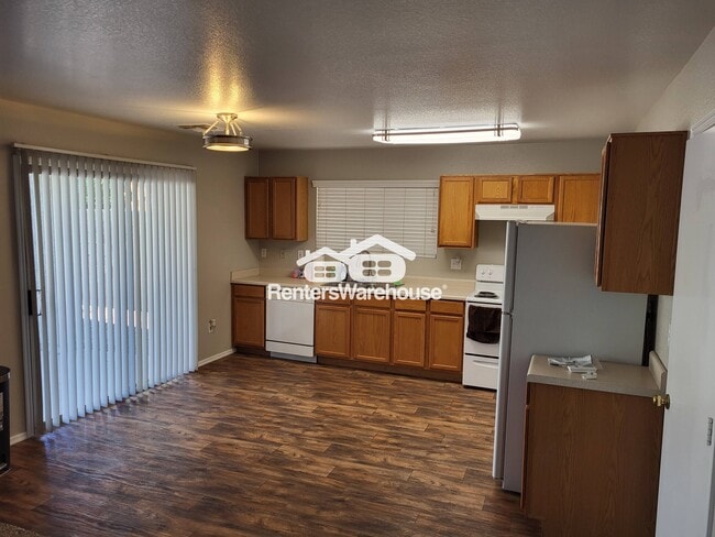 Building Photo - 2657 S Southwind Dr