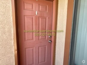 Building Photo - 5200 Villa View Dr