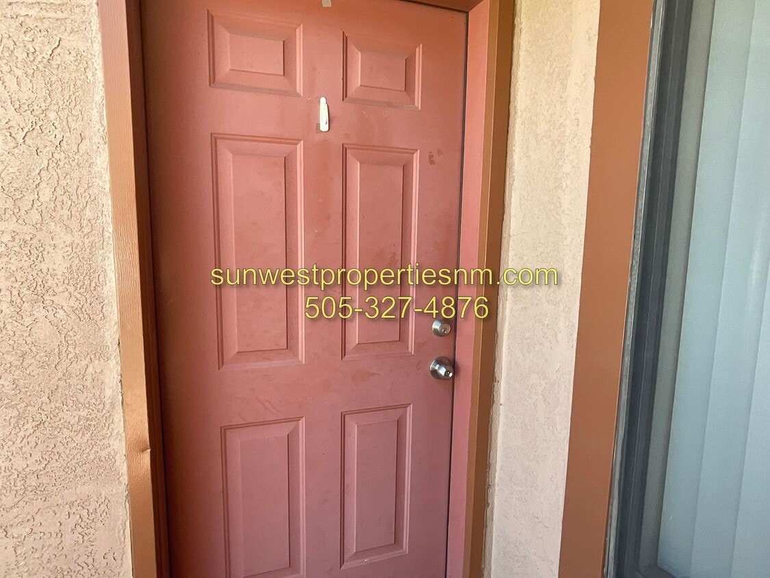 Foto principal - 2 bed Condo in Country Club Villas
