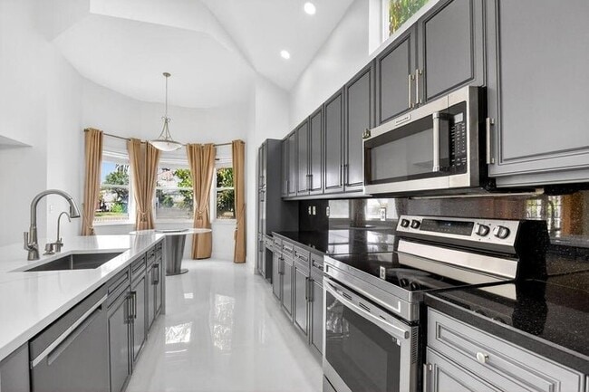 Building Photo - 2191 Balsan Way