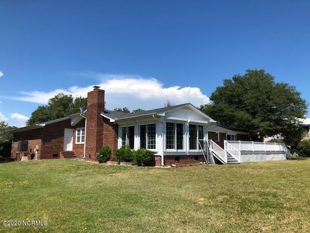 Primary Photo - 229 Club Point Dr