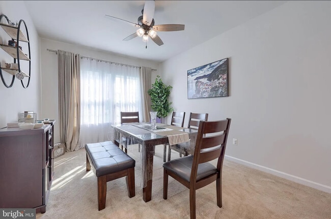 Building Photo - 1438 Copper Beech Dr