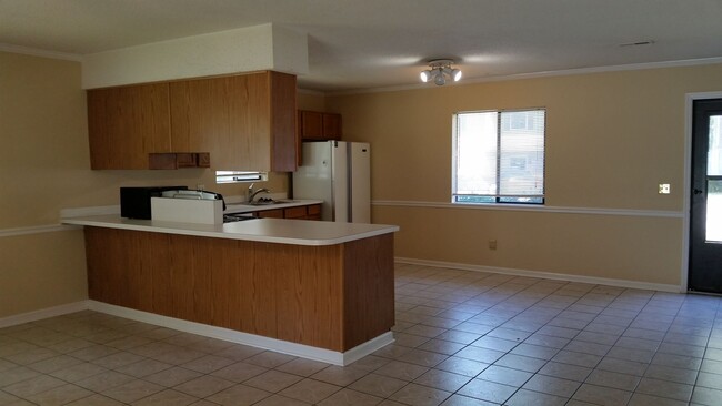 Building Photo - 145 Beaver Pond Loop