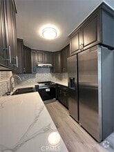 Building Photo - 260 Linda Rosa Ave