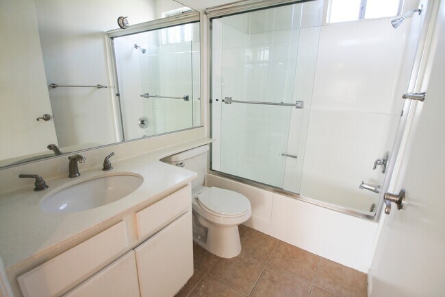 Foto del edificio - 15040 Moorpark St