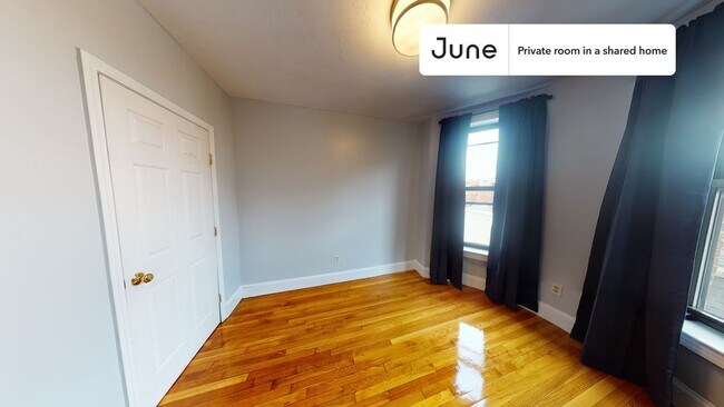 Foto del edificio - Room in Shared 4 bed/2 bath home