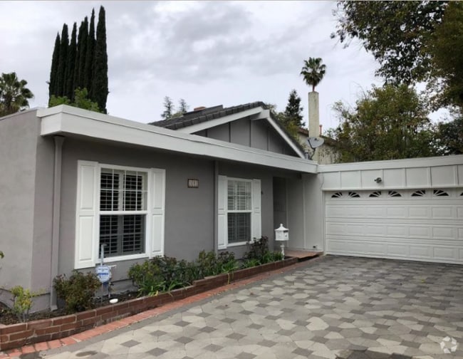 Building Photo - 1081 Triunfo Canyon Rd