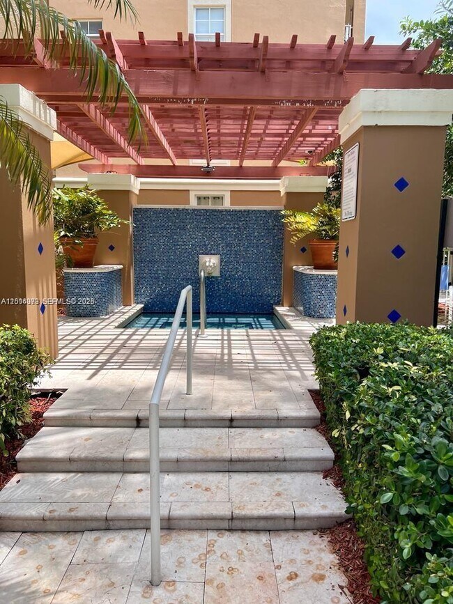 Building Photo - 19655 E Country Club Dr