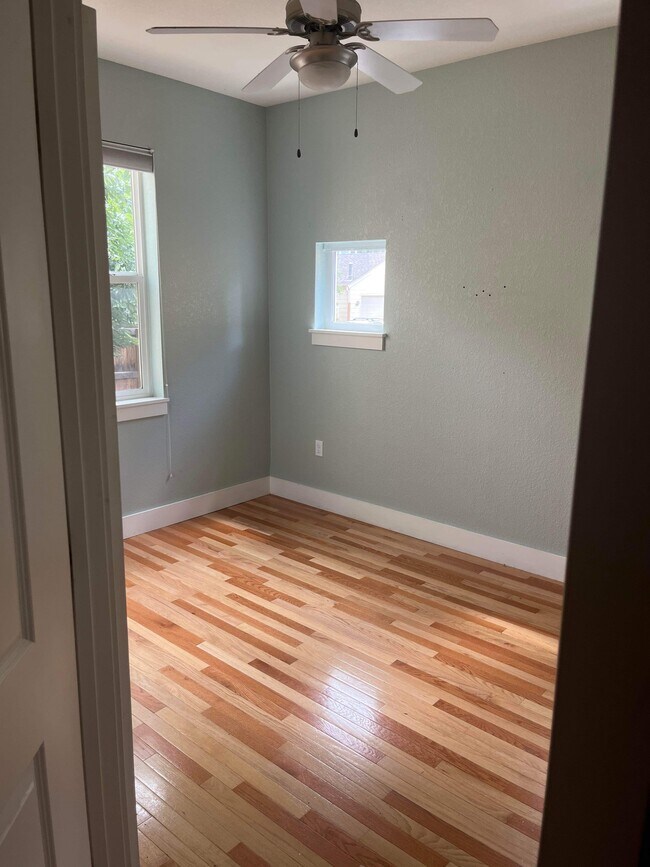 Foto del edificio - 4624 16th St