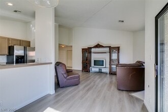 Building Photo - 5054 S Rainbow Blvd