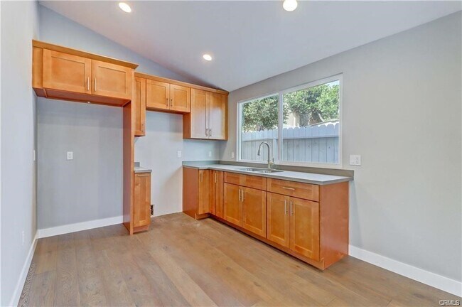 Foto del edificio - 409 Olive St