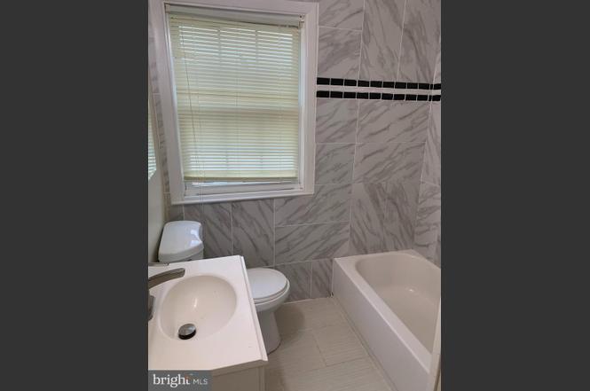 Bathroom - 8230 Kilmory Ct