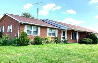 Building Photo - 4570 Coontown Rd