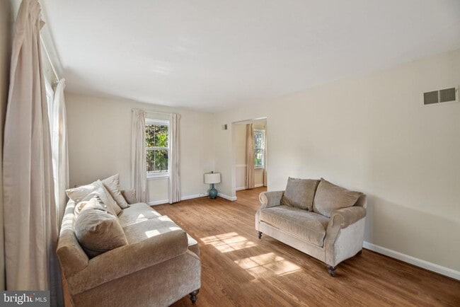 Foto del edificio - 6716 Conley Rd