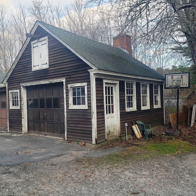 Building Photo - 58 Willington Ave