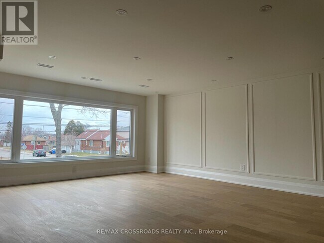 Photo du bâtiment - 790 B MIDLAND AVENUE