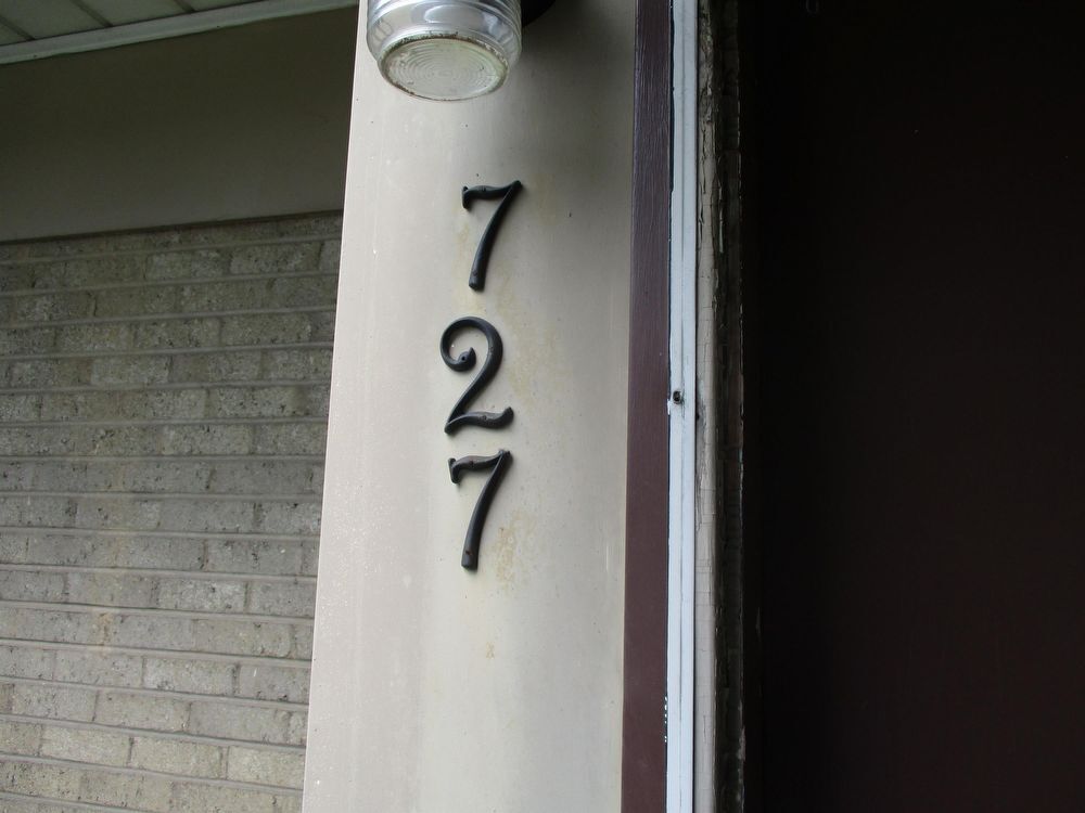 Primary Photo - 727 South 6th Street