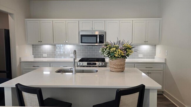 Foto del edificio - 4517 Broadwick St