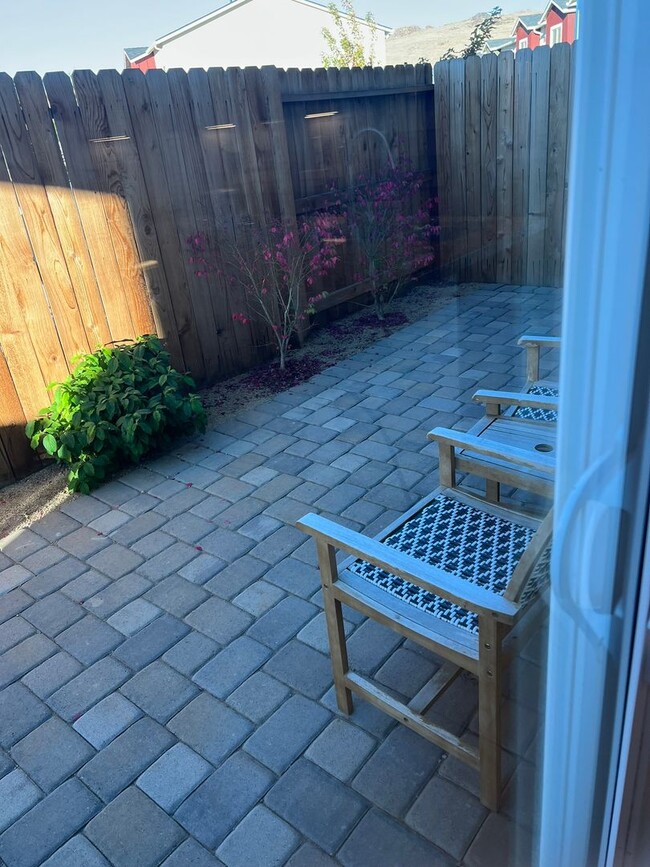 Building Photo - GATED - NO YARD TO MAINTAIN - BUILDERS MOD...