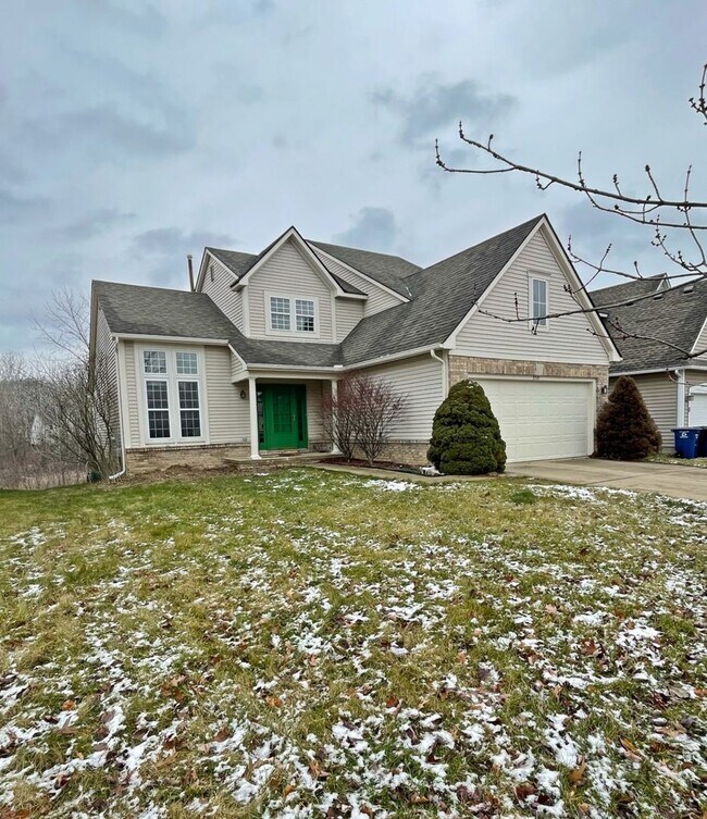 Building Photo - Three Bedroom Home Available for Rent in A...