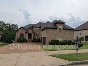 Building Photo - 111 Pilot Knob Ln