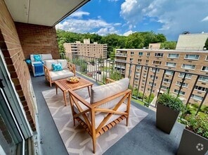 Building Photo - 416 Benedict Ave