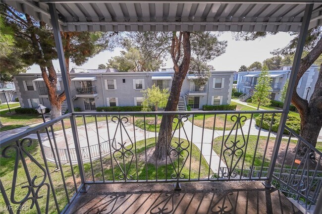 Foto del edificio - 3823 S Maryland Pkwy