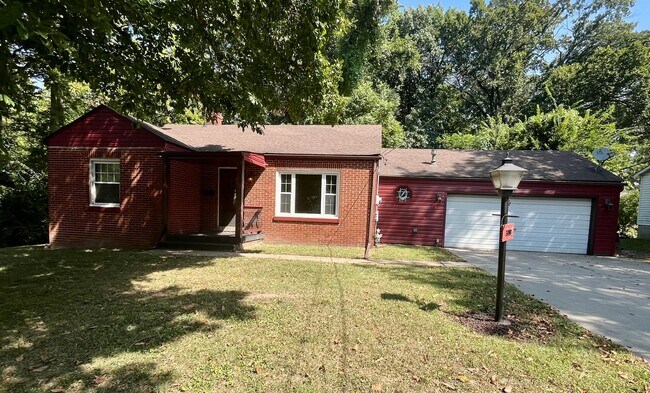 Foto del edificio - Two bedroom on quiet Dead-End street in Alton