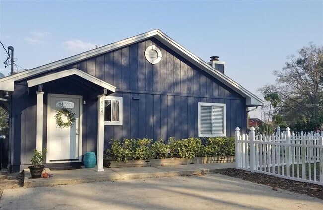 Building Photo - 919 Eldridge St