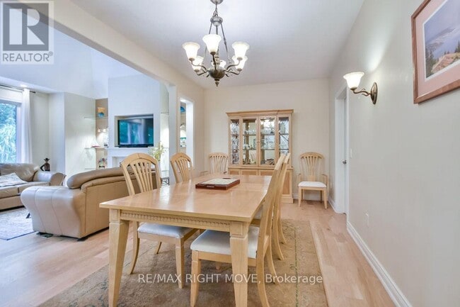 Building Photo - 5 Invermara Ct