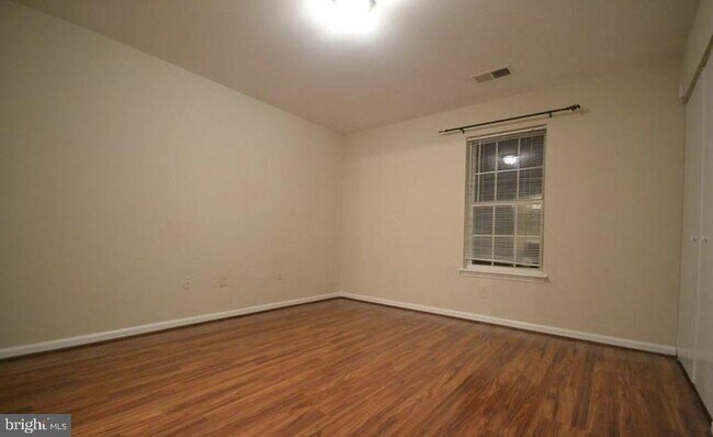 Building Photo - 38 White Pine Cir