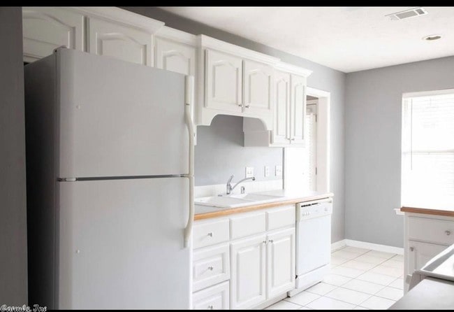 Building Photo - 67 Zircon Dr